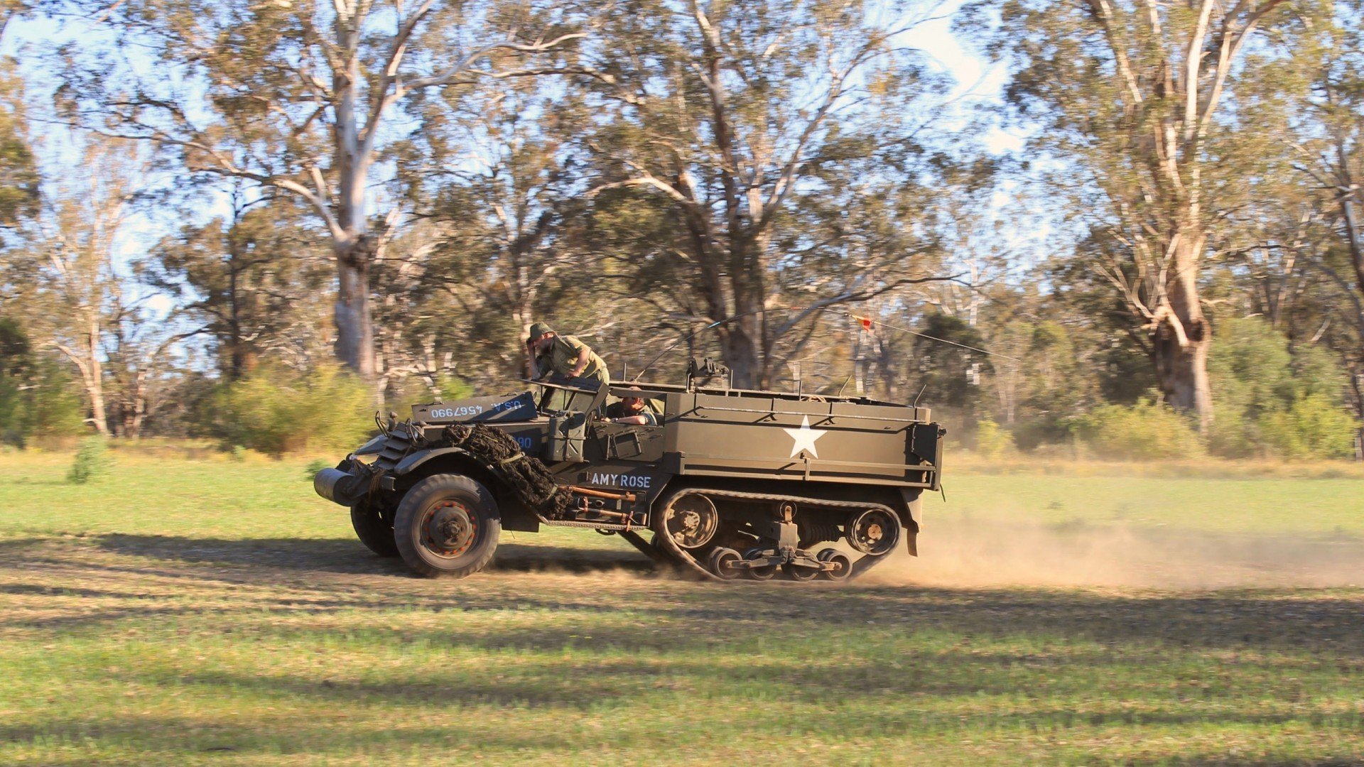 开云体育下载-水上比拼+湖畔市集,赛事之外更精彩