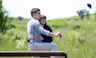 开云体育娱乐-李娜陪伴女儿参加校园运动会拍照留念,李娜不打全运会