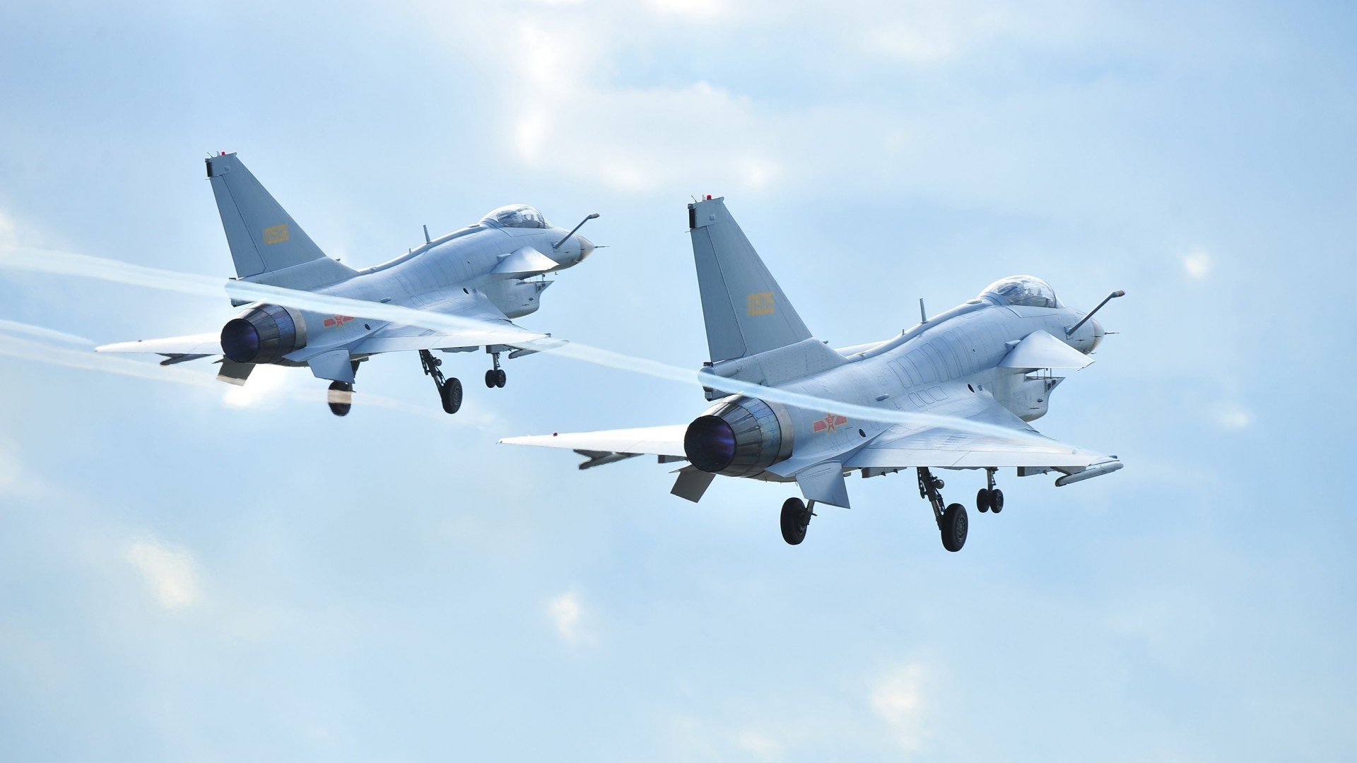 开云体育登录-英格兰男子女子橄榄球队齐登热门榜单，英式女子橄榄球